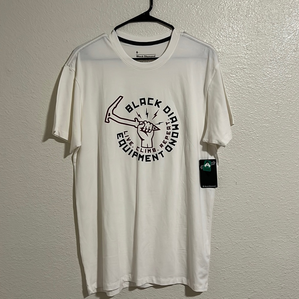 NWT BLACK DIAMOND MEN’S HAMMERED TEE SHIRT